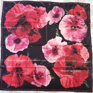 Alexander McQueen Poppy Floral Silk Square Scarf Black Red